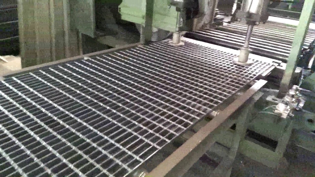 Quy Trình Sản Xuất Tấm Sàn Grating Mạ Kẽm